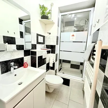 Apartment Saint Clair-centre Port-wifi-climatisation